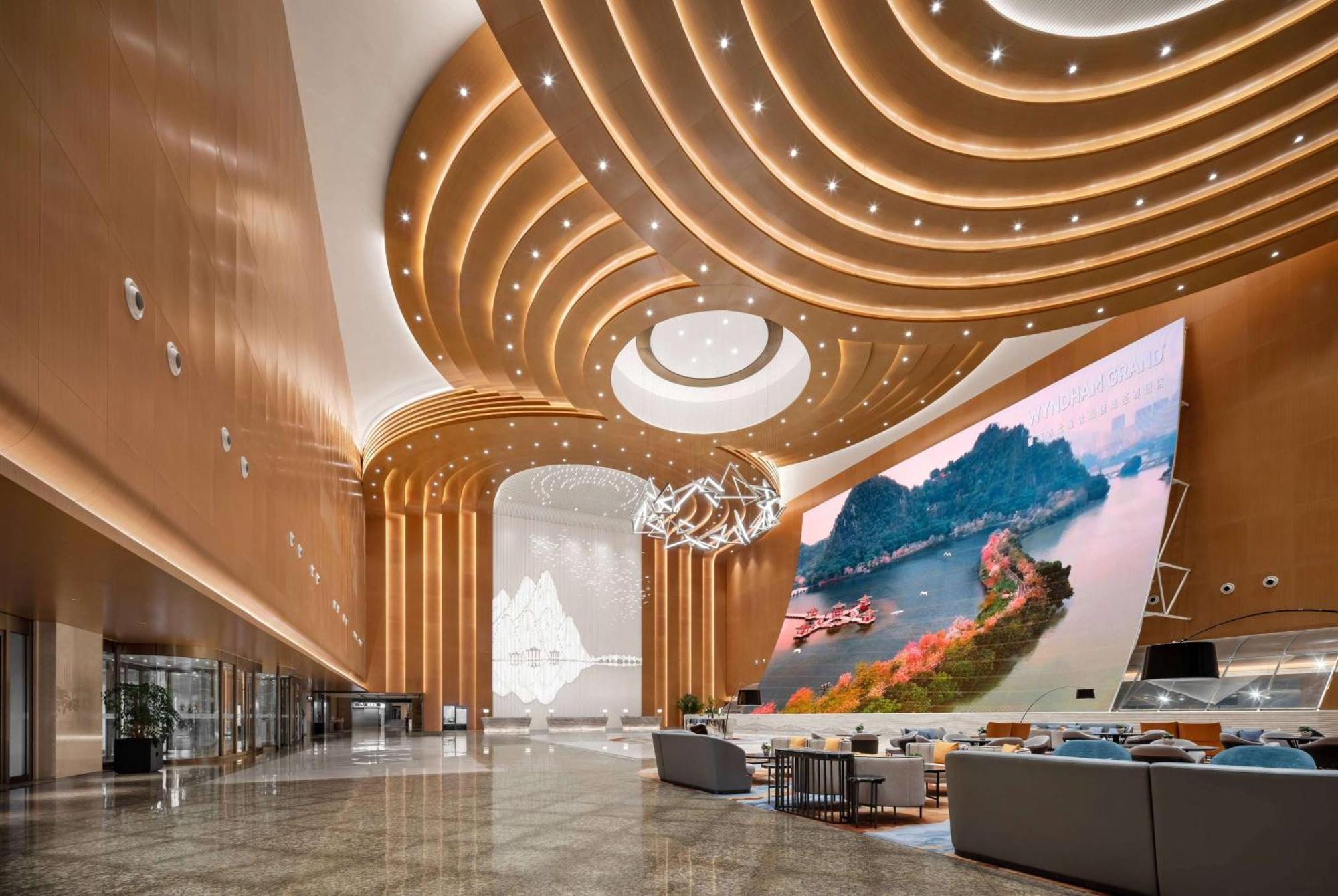 Отель Wyndham Grand Zhaoqing Downtown Экстерьер фото