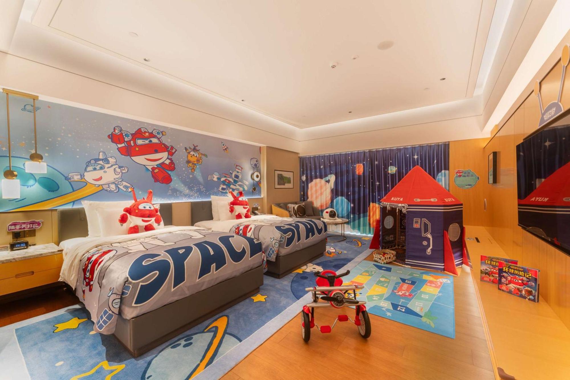 Отель Wyndham Grand Zhaoqing Downtown Экстерьер фото