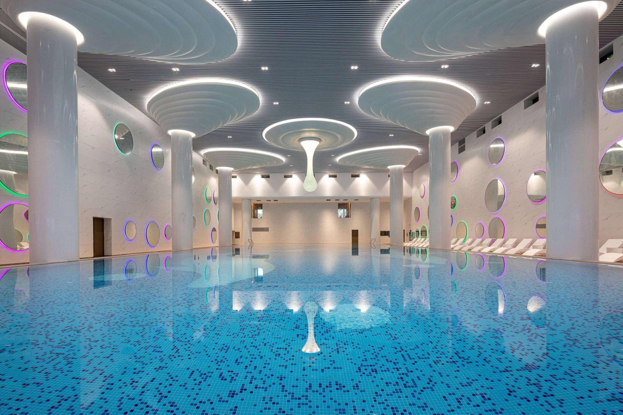 Отель Wyndham Grand Zhaoqing Downtown Экстерьер фото