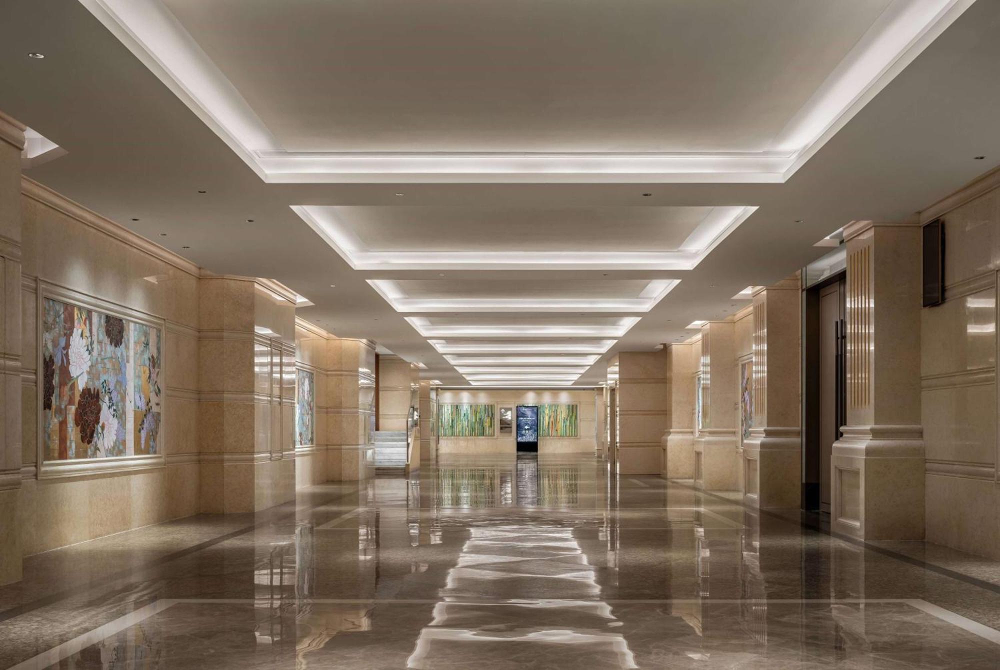 Отель Wyndham Grand Zhaoqing Downtown Экстерьер фото
