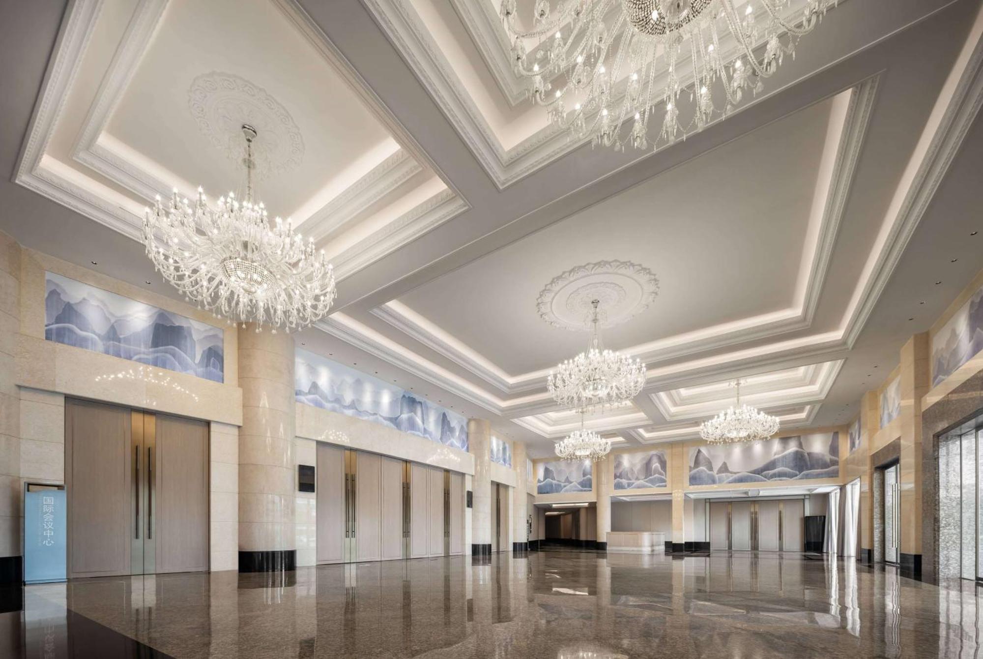 Отель Wyndham Grand Zhaoqing Downtown Экстерьер фото