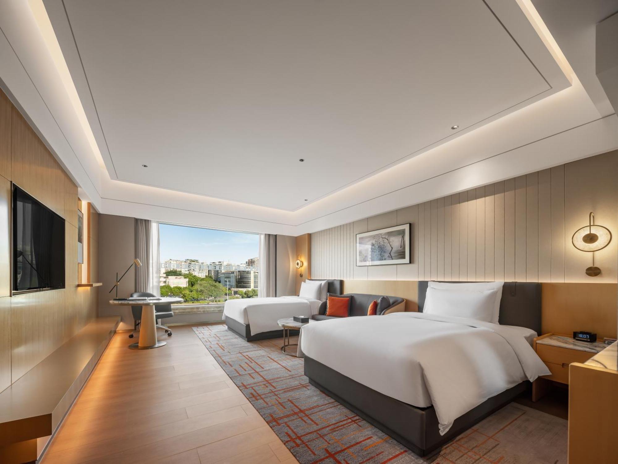 Отель Wyndham Grand Zhaoqing Downtown Экстерьер фото