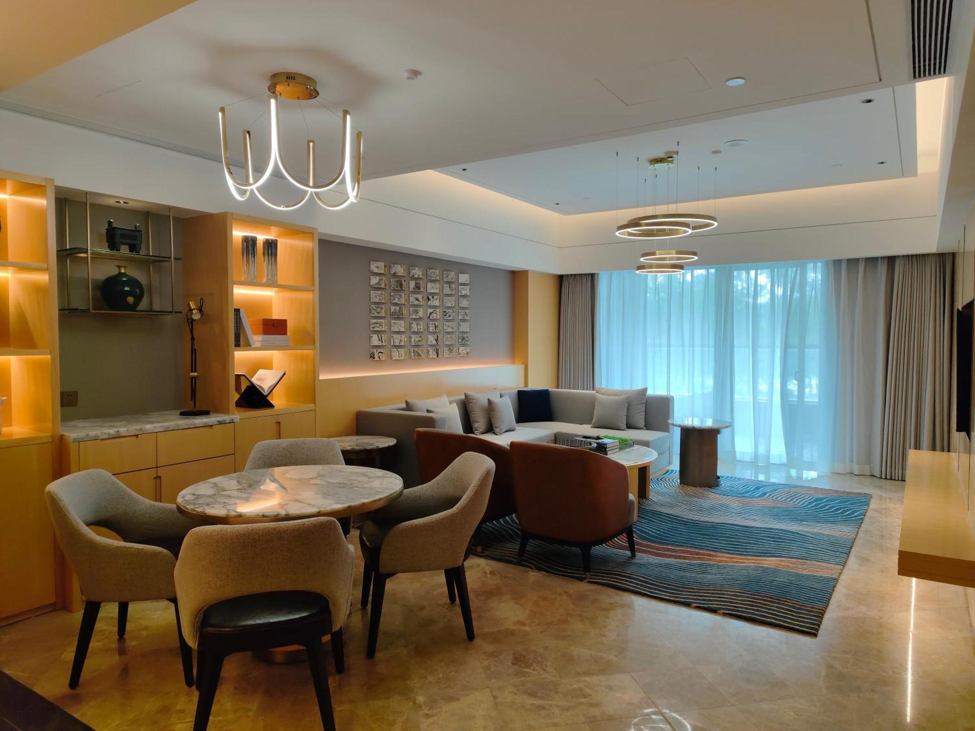 Отель Wyndham Grand Zhaoqing Downtown Экстерьер фото